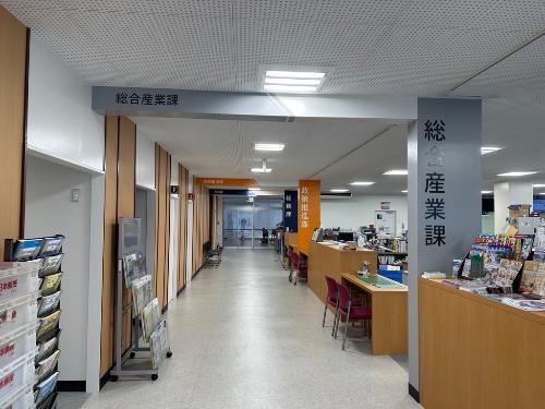 役場庁舎2階から開発センター側を見た風景