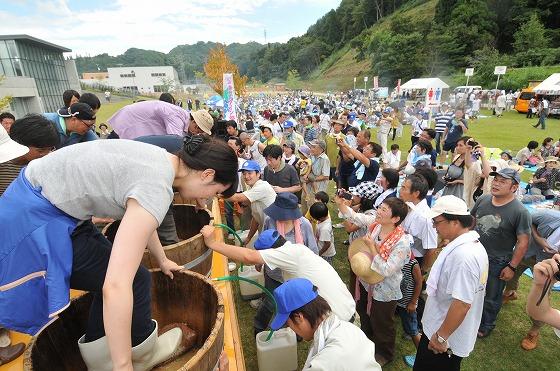 第32回朝日町ワインまつりの様子の写真15