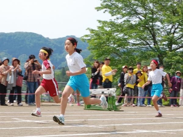 100メートル女子の写真
