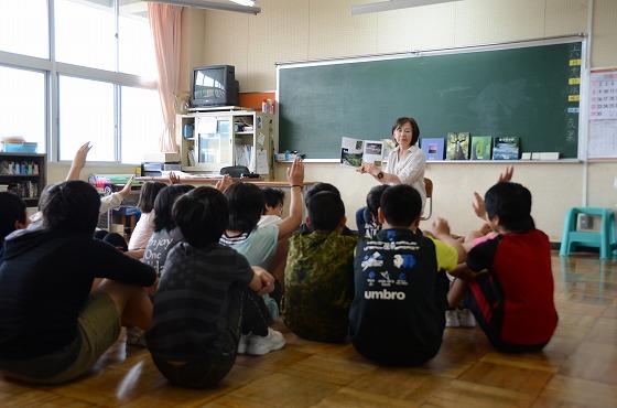 読み聞かせ、ぶなの実、朝日町、西五百川小学校