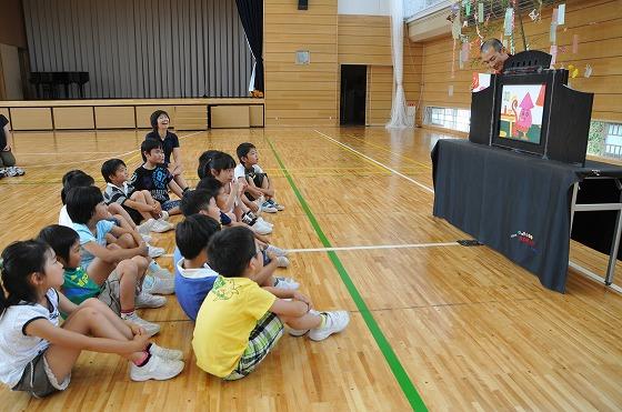 おはなし会の様子の写真3