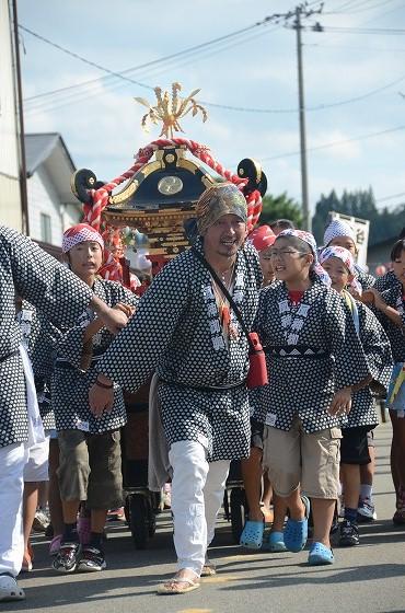 子ども神輿の写真