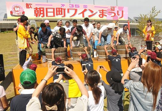 第35回朝日町ワインまつりの様子の写真1