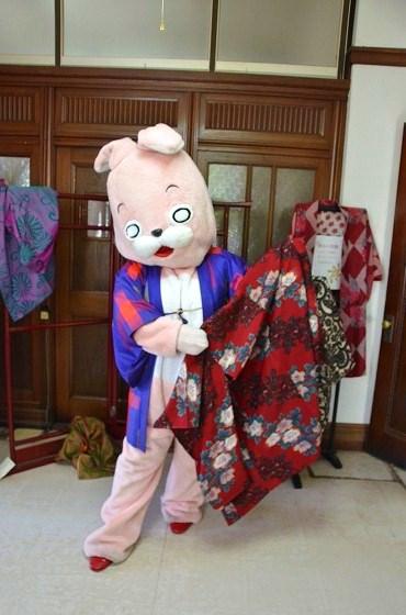 ちちぶ銘仙館 ウサヒ 弟子