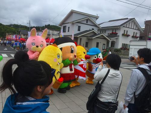 割り込むウサヒ
