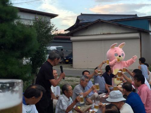 栄町の皆さんと乾杯