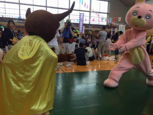 ぶちかまされたウサヒ