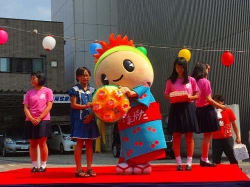 ベニちゃんと花笠デザイン