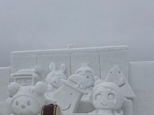 ウサヒたちゆるキャラの雪像