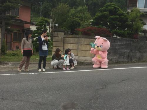 応援するウサヒ