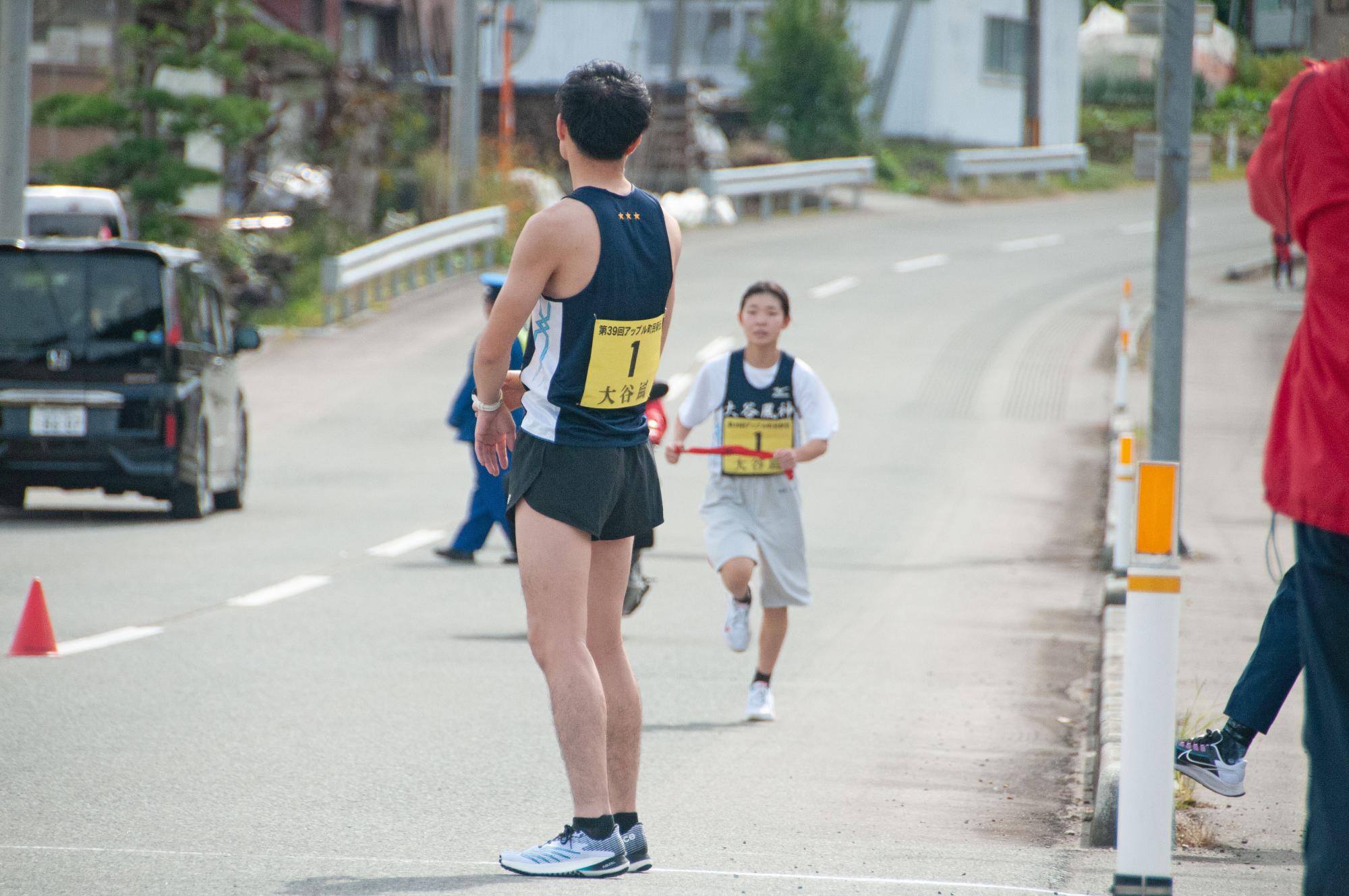 第10中継所常盤公民館前 トップで走る大谷風