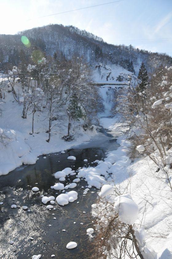 (写真)石須部橋からトンネル側を撮影