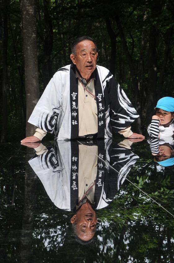 神社の設立に携わった滝川清一さんの写真