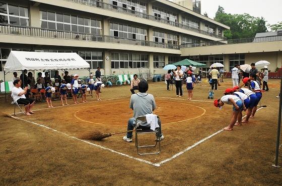 「西五百川小学校校内相撲大会」 の様子の写真1