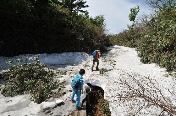 朝日山岳会による朝日連峰登山の様子の写真15
