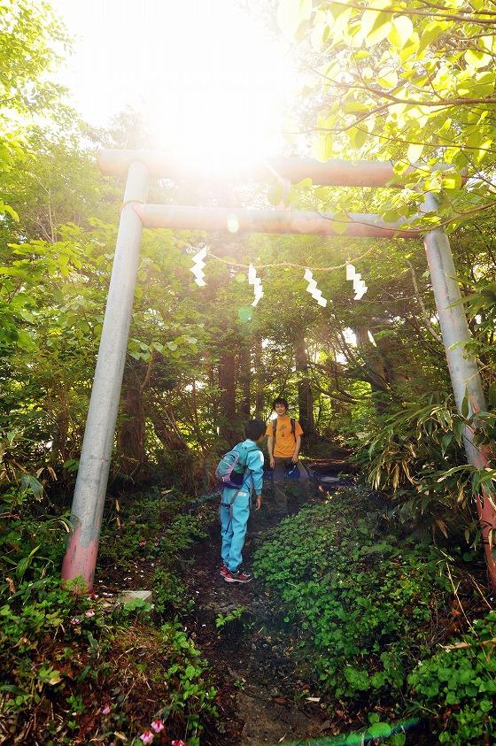 朝日山岳会による朝日連峰登山の様子の写真16