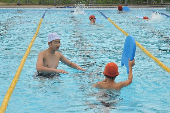 西五百川小学校での仕事体験の様子の写真1