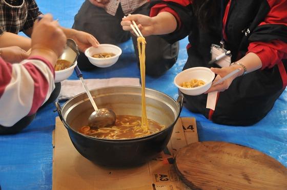 カレーうどんに調理した写真