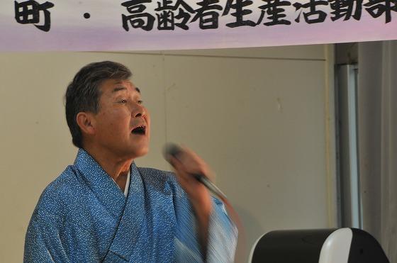 平成23年10月23日に行われた、「いもがわ温泉紅葉まつり」での芸能ショーの様子の写真