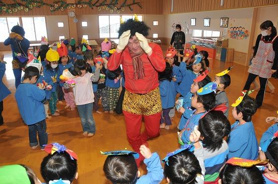 あさひ保育園での豆まきの様子の写真