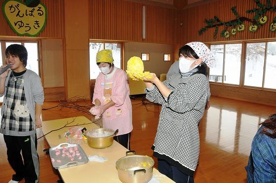 だんご下げの様子の写真4