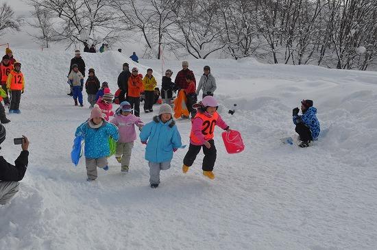 雪上ソリレースの写真1