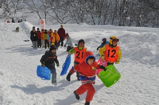 雪上ソリレースの写真2