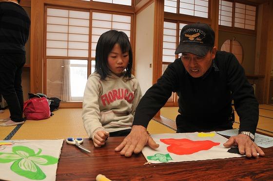 和凧制作の様子の写真7
