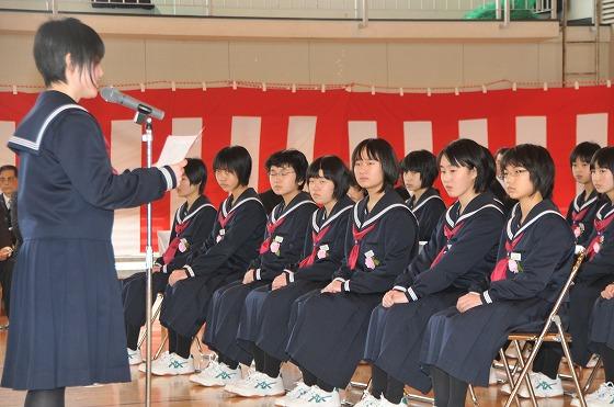 朝日中の入学式の様子の写真5