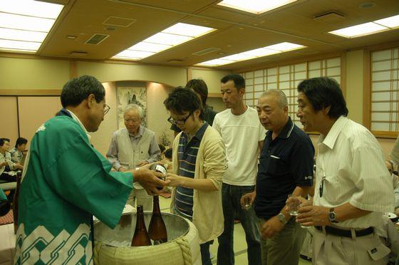 ひやおろし』の説明の様子の写真