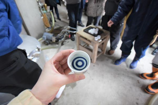 透き通った日本酒の写真
