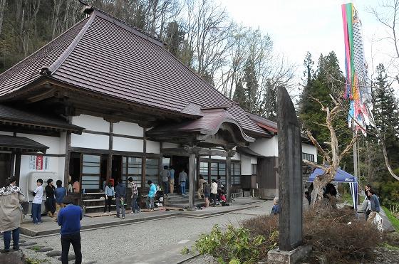 会場の若宮寺の写真