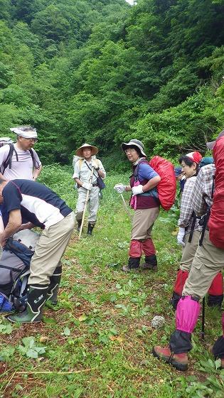 町山岳会 登山道の維持作業の様子の写真2