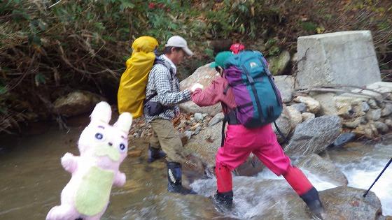 渡っている写真2