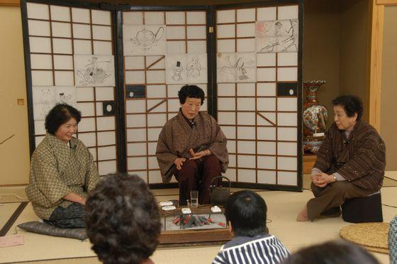 「語りの会つむぎ」会員の皆さんの写真