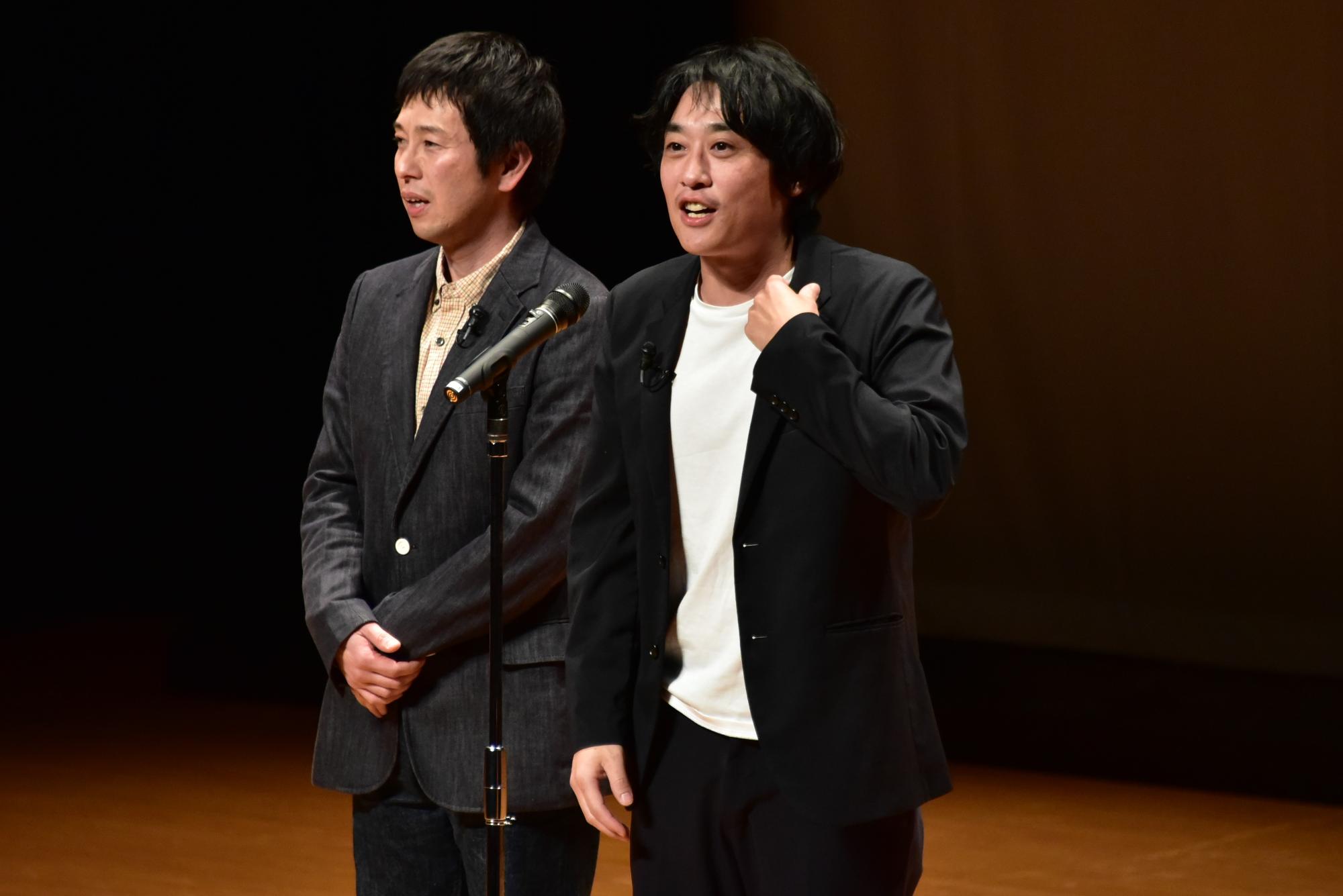 最後はフルーツポンチの漫才