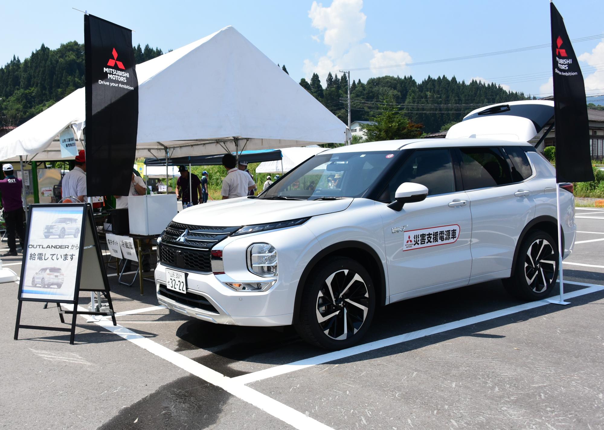 防災フェス13(車両展示-災害支援電源車)