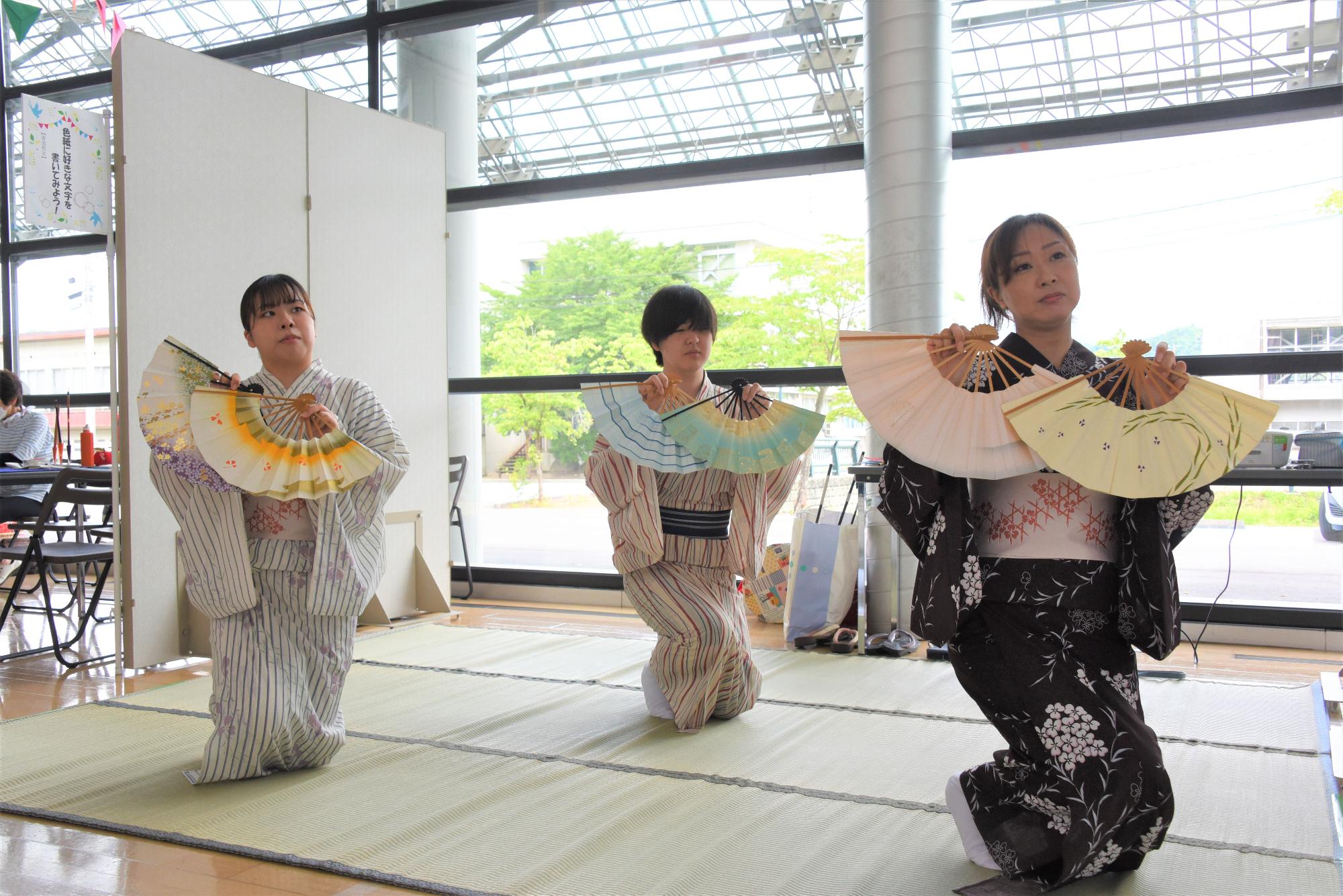 会員による日本舞踊-1