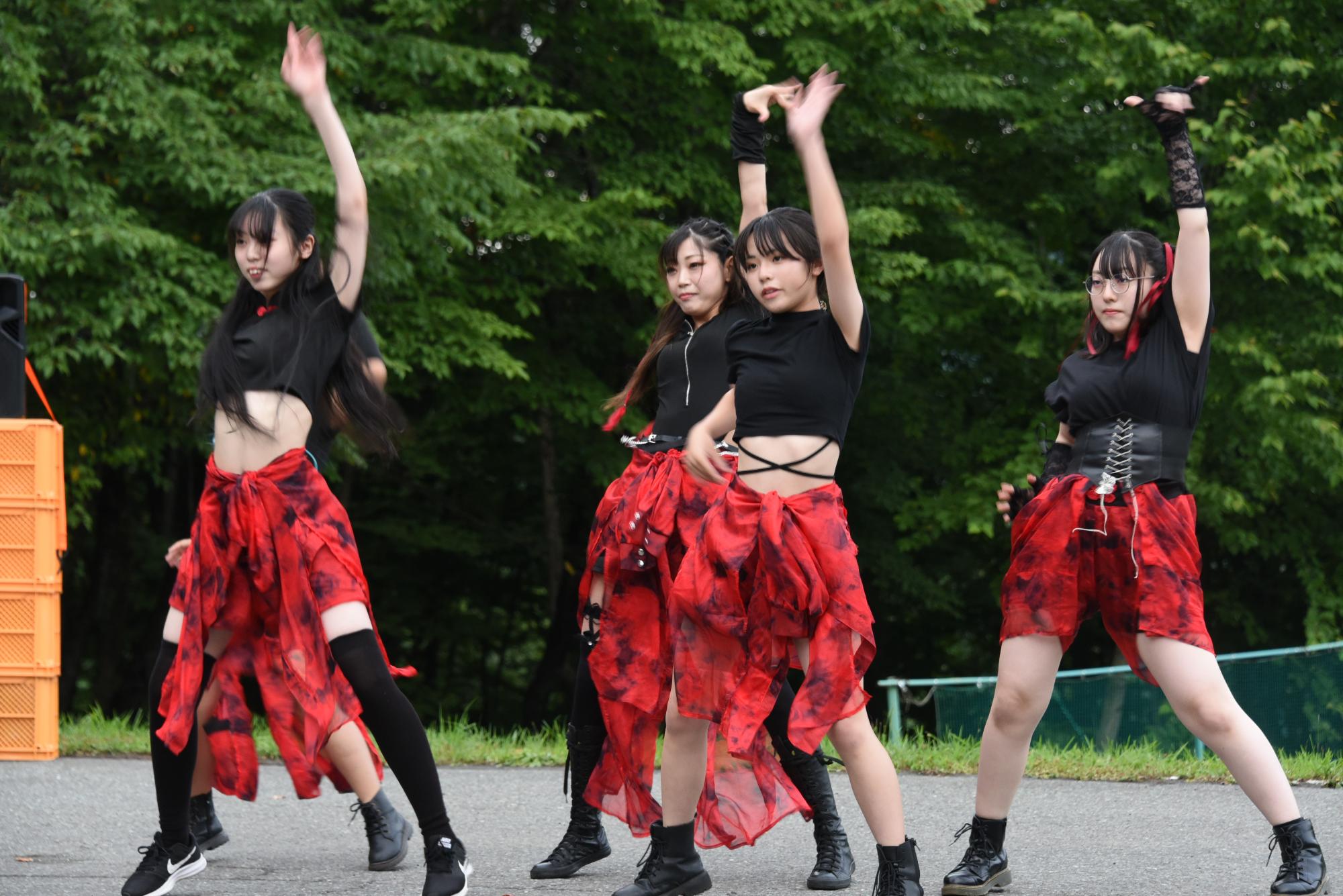 親子ダンスチームのダンスも披露