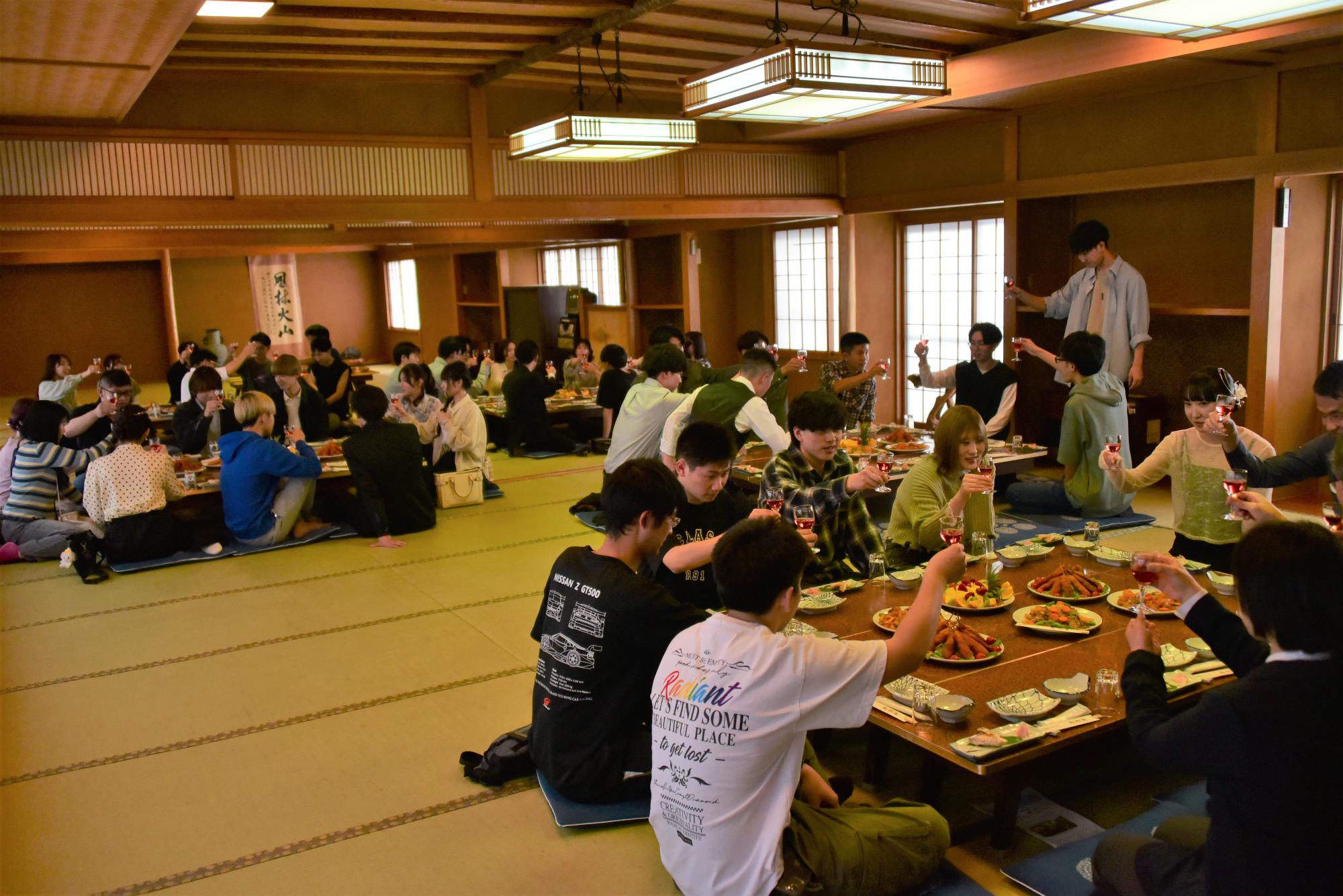 午後からは祝賀会