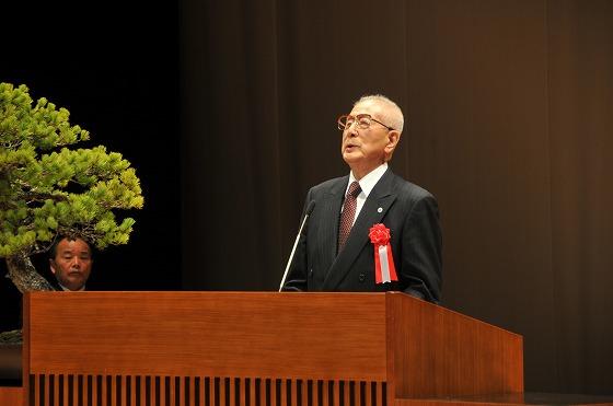 阿部賢一県議会議員の写真