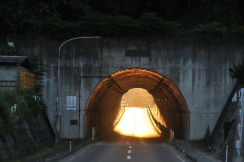午後6時36分の太郎トンネルの写真