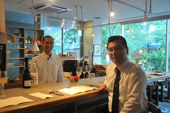 伊藤さんと鈴木町長の写真