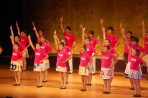 七ヶ浜町のミュージカルグループ「NaNa5931」公演の写真