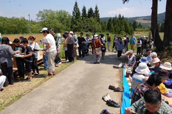 昼食会の写真