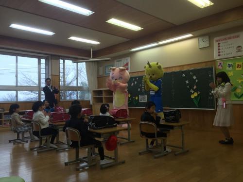 大谷小学校へ