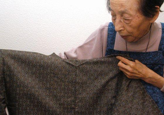 阿部知子さんの母が仕立てたという着物の写真