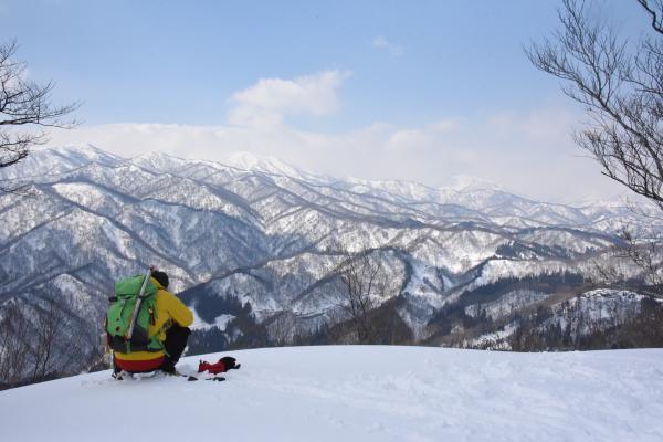 山上で登山者を撮影した写真1