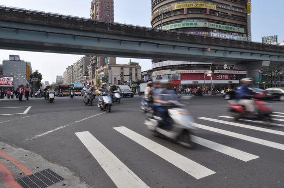 台湾の道路の様子の写真1