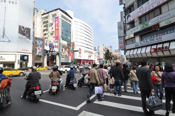 台湾の道路の様子の写真2